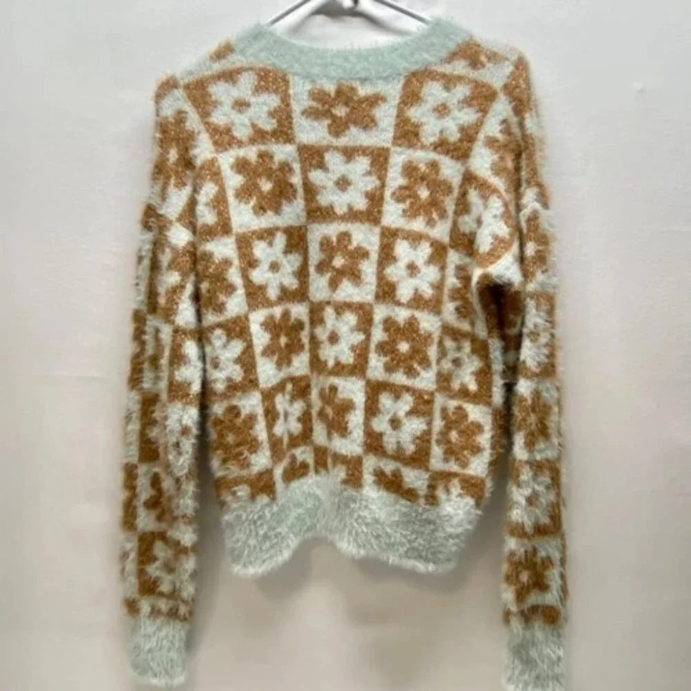 SO Fuzzy Sweater Women Med Mint + Brown‎ Floral Crop Goods For Life Long Sleeve